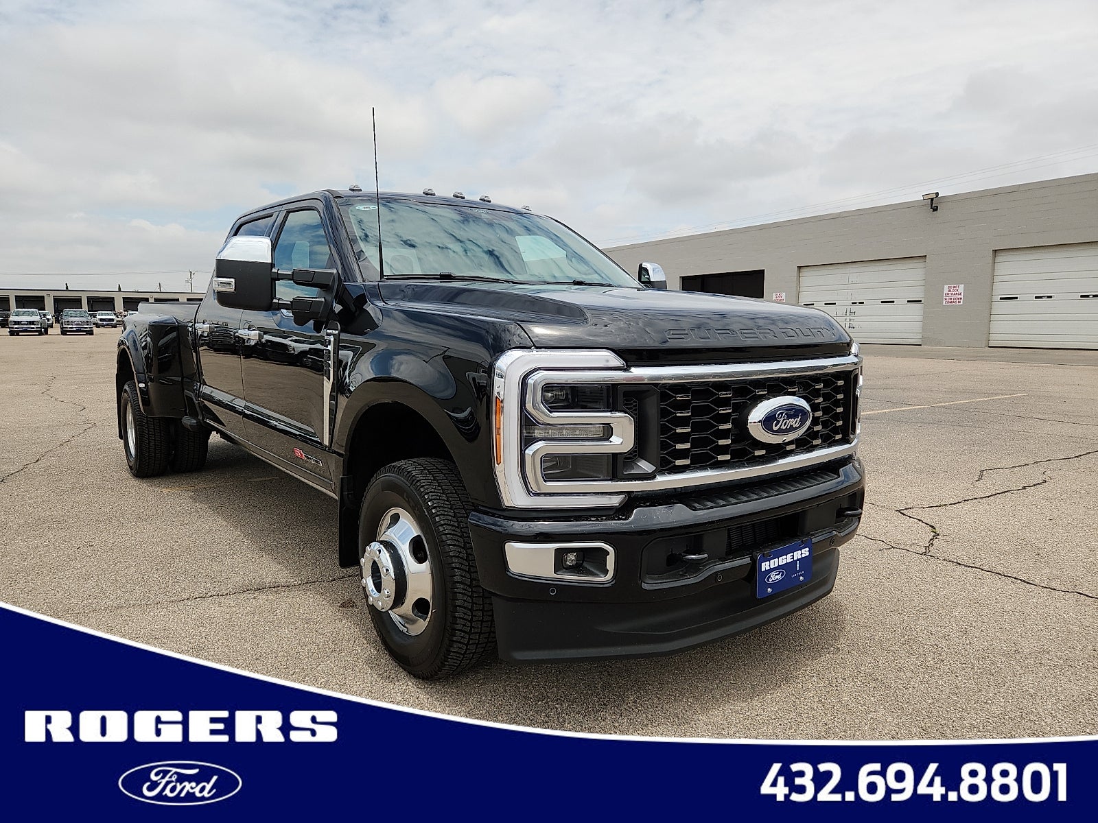 2026 Ford Super Duty F-350 DRW Platinum