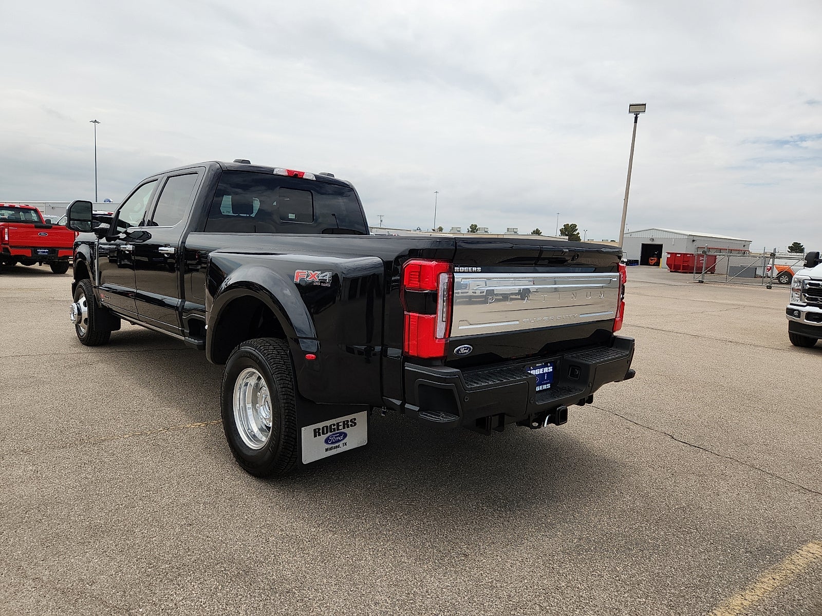 2026 Ford Super Duty F-350 DRW Platinum