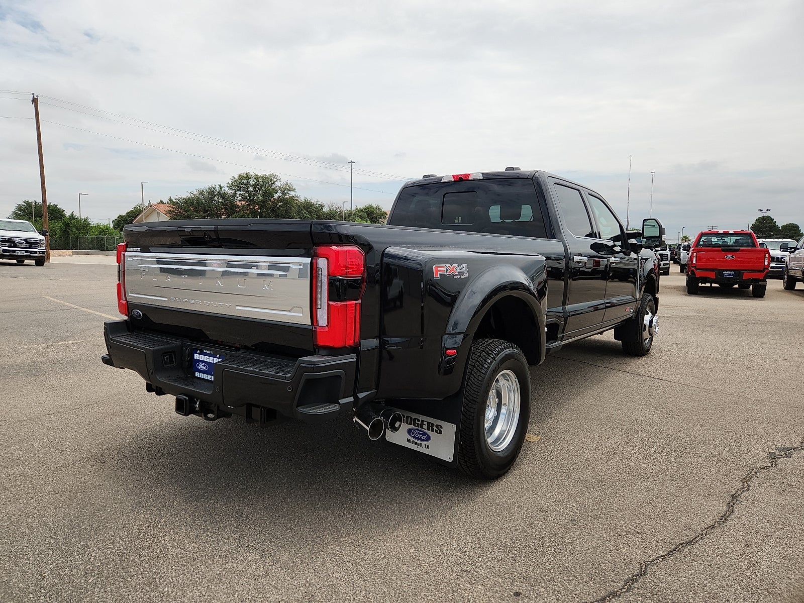 2026 Ford Super Duty F-350 DRW Platinum