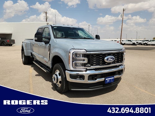 2027 Ford Super Duty F-350 DRW LARIAT