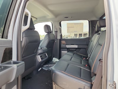 2027 Ford Super Duty F-350 DRW LARIAT