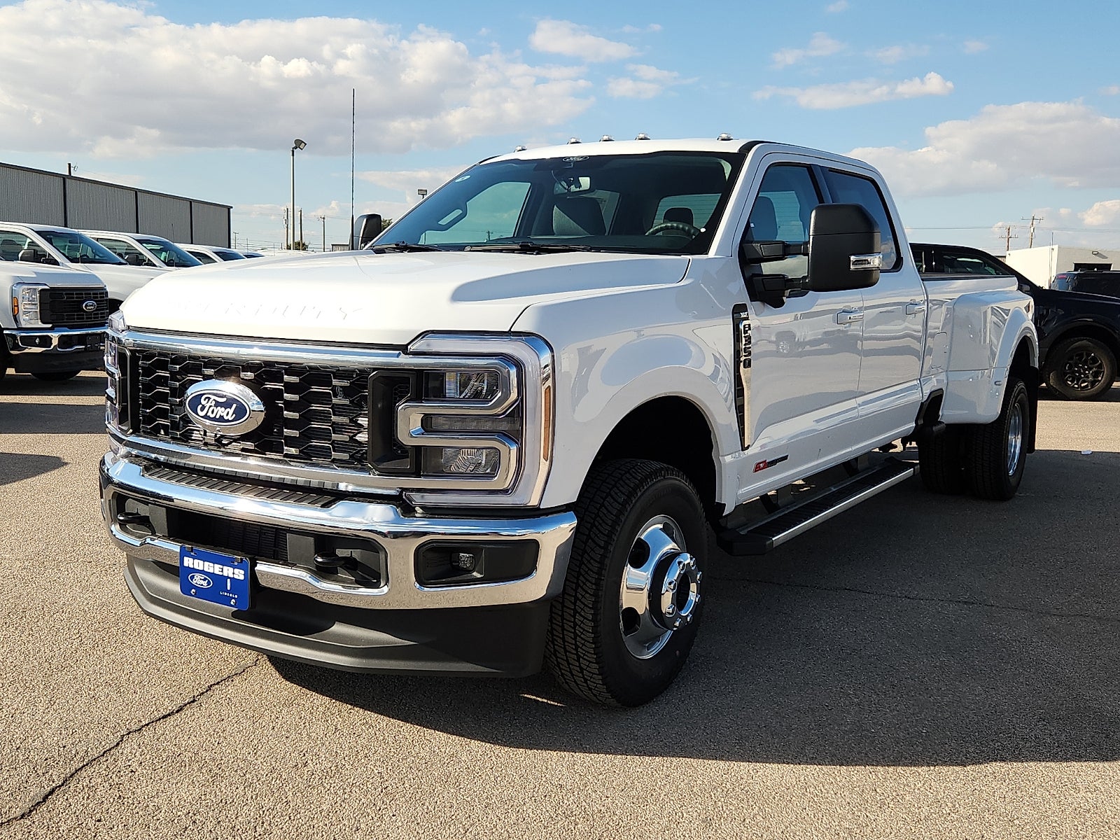 2027 Ford F-350SD XLT DRW