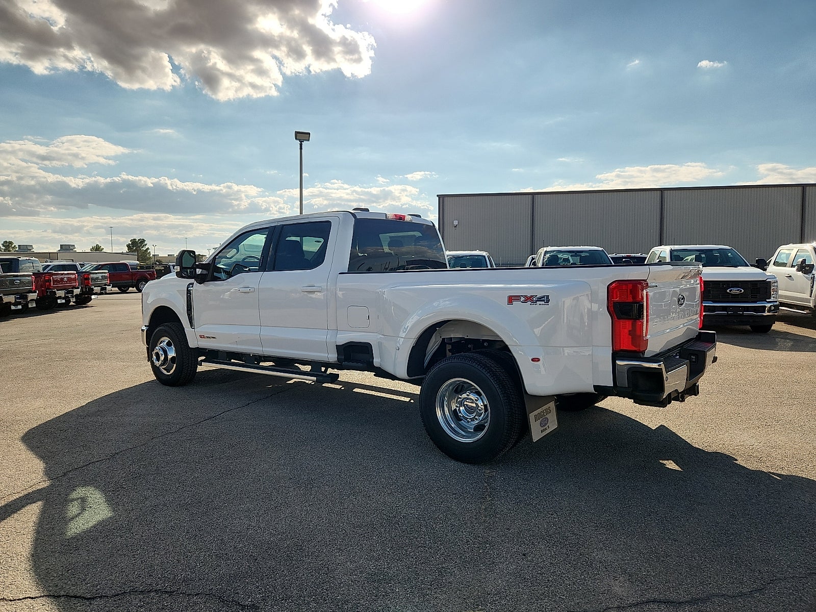 2027 Ford F-350SD XLT DRW