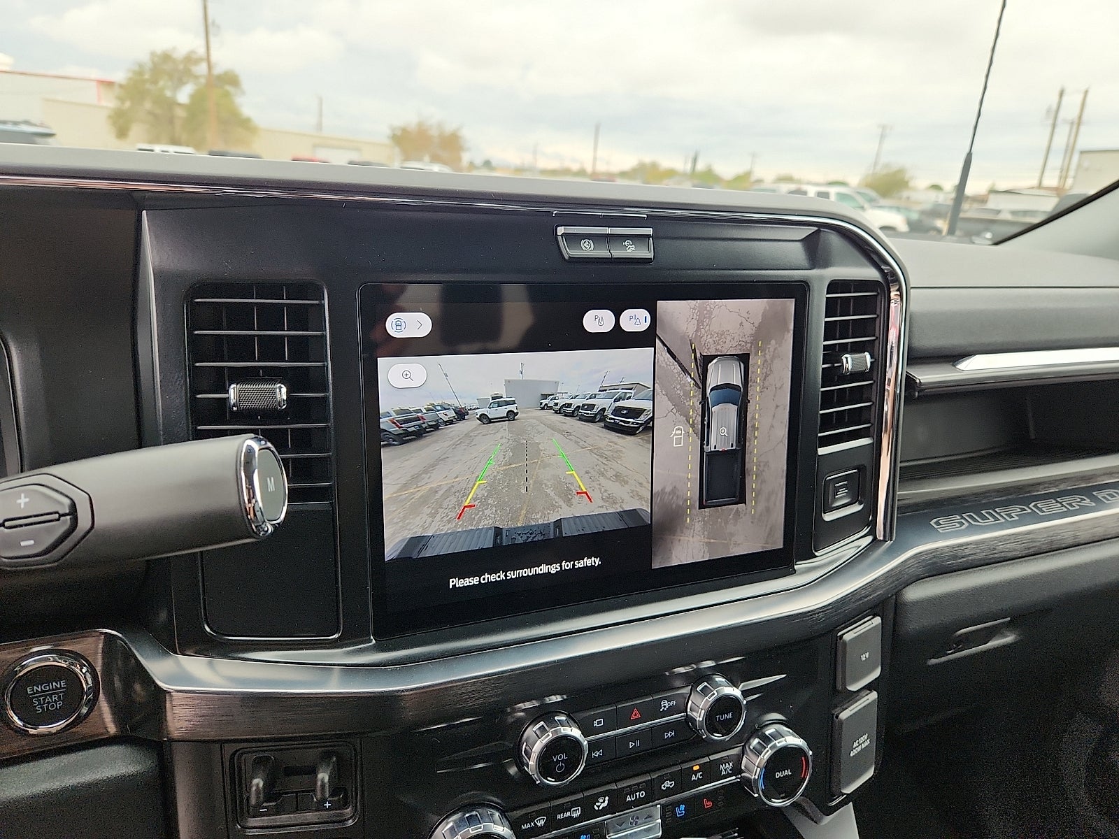 2027 Ford F-350SD Lariat DRW