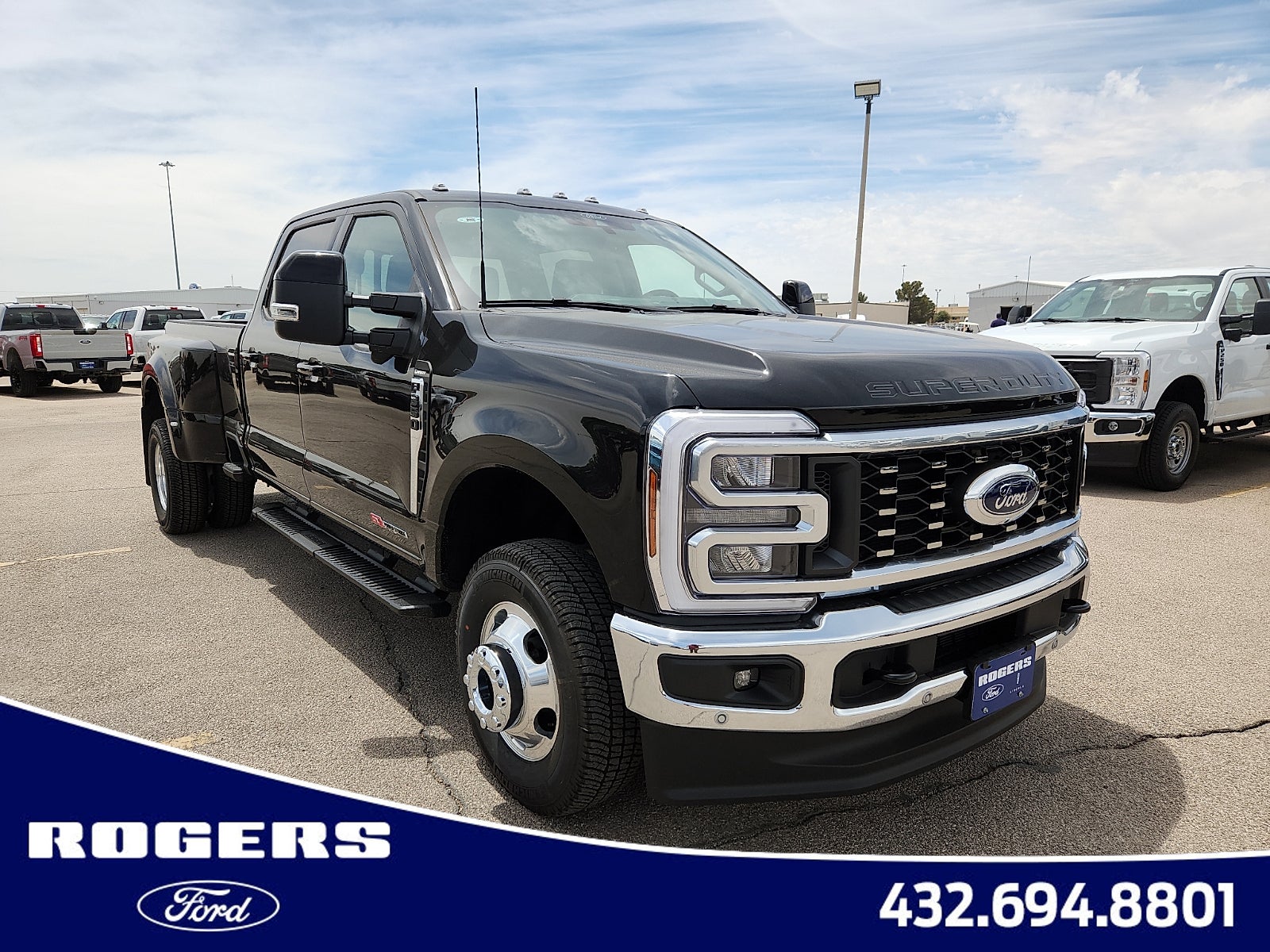 2026 Ford Super Duty F-350 DRW LARIAT