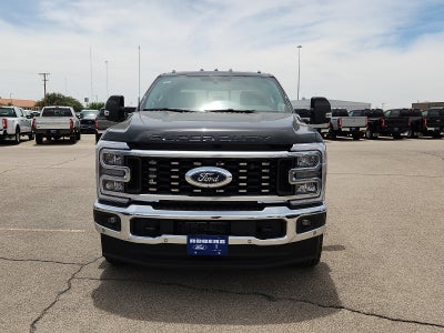 2026 Ford Super Duty F-350 DRW LARIAT