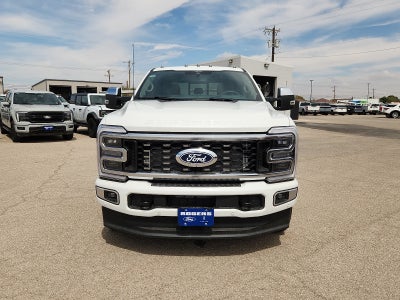 2027 Ford Super Duty F-350 DRW Platinum