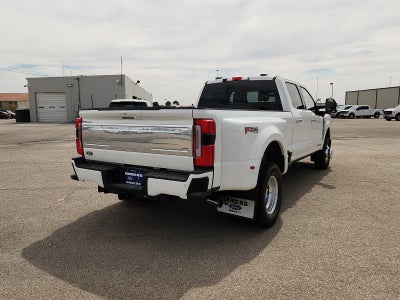 2027 Ford Super Duty F-350 DRW Platinum