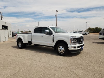 2027 Ford Super Duty F-350 DRW Platinum