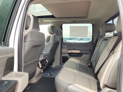 2027 Ford Super Duty F-350 DRW Platinum
