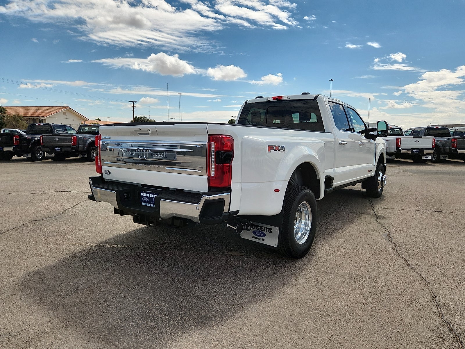 2027 Ford F-350SD King Ranch DRW