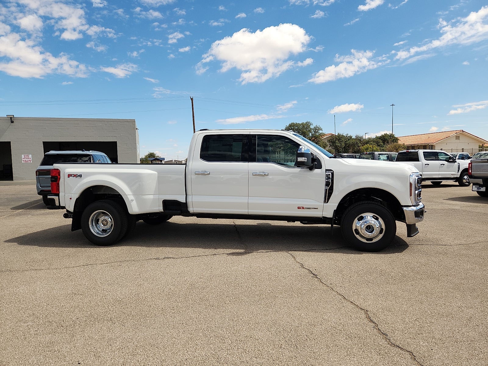 2027 Ford F-350SD King Ranch DRW