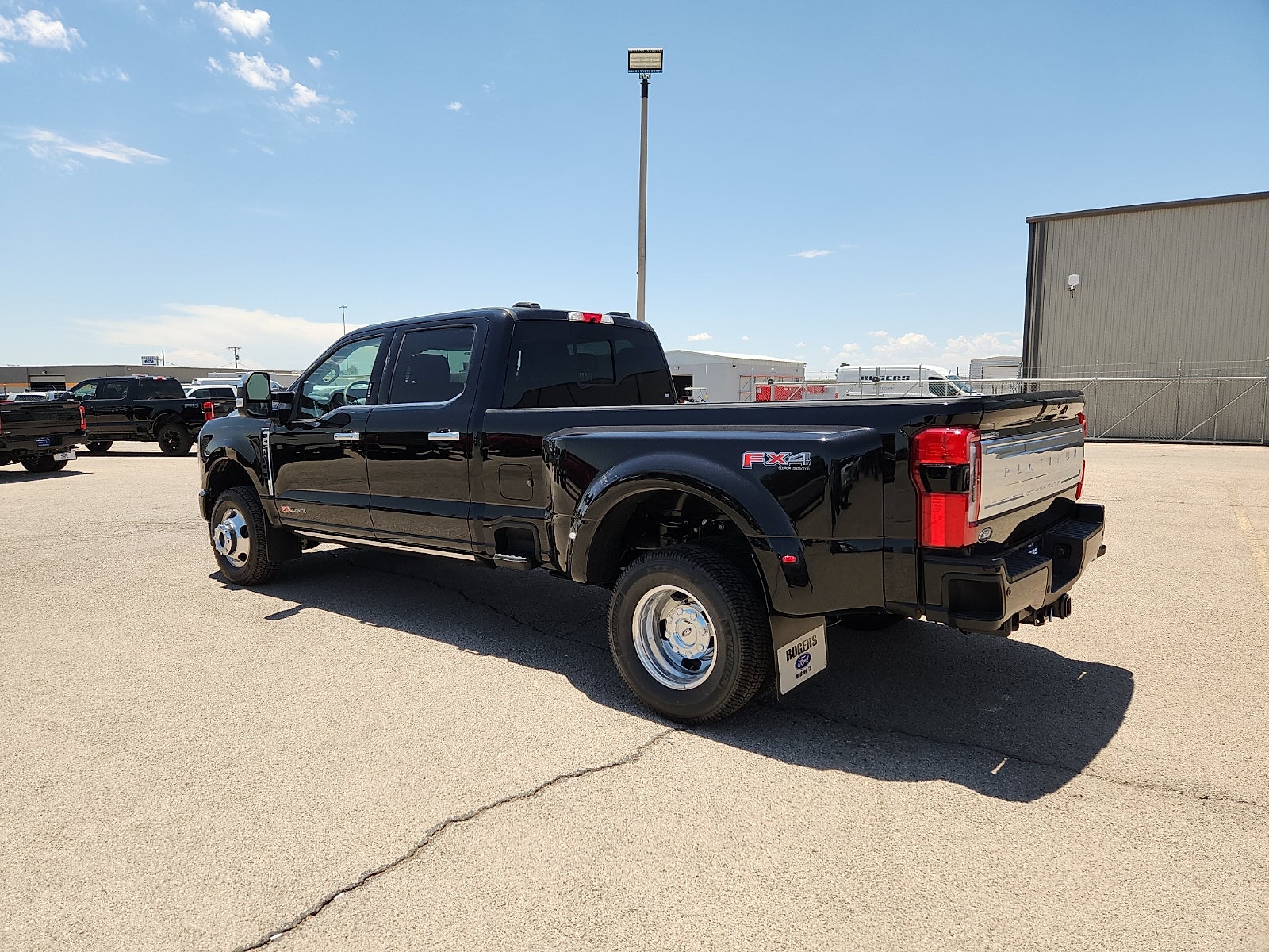 2026 Ford Super Duty F-350 DRW Platinum