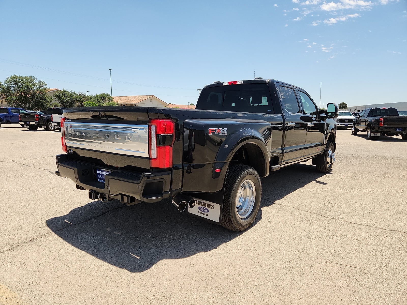 2026 Ford Super Duty F-350 DRW Platinum