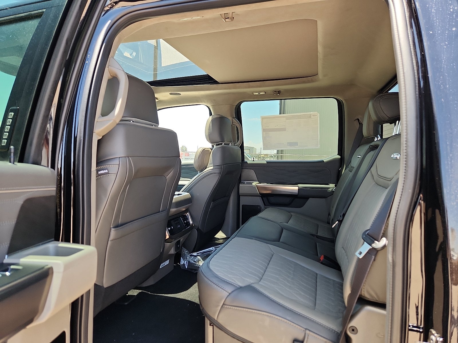 2026 Ford Super Duty F-350 DRW Platinum