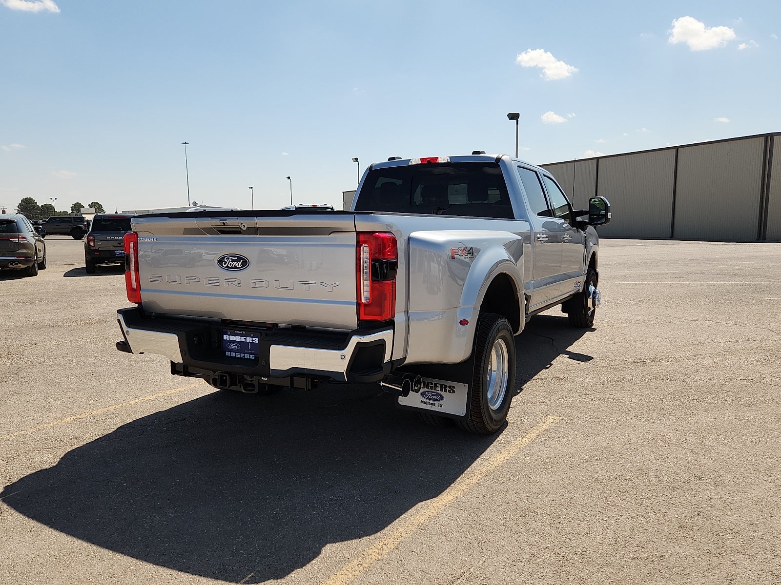 2027 Ford Super Duty F-350 DRW XL