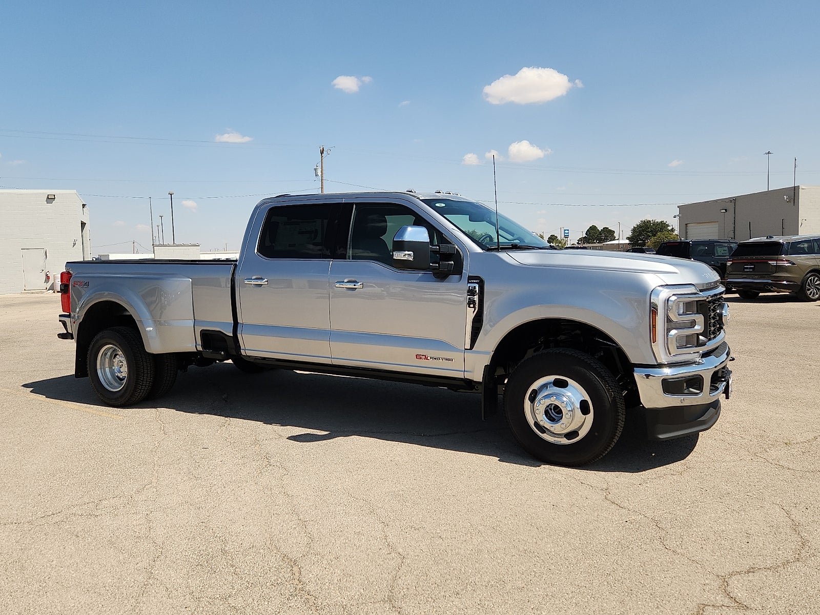 2027 Ford Super Duty F-350 DRW XL