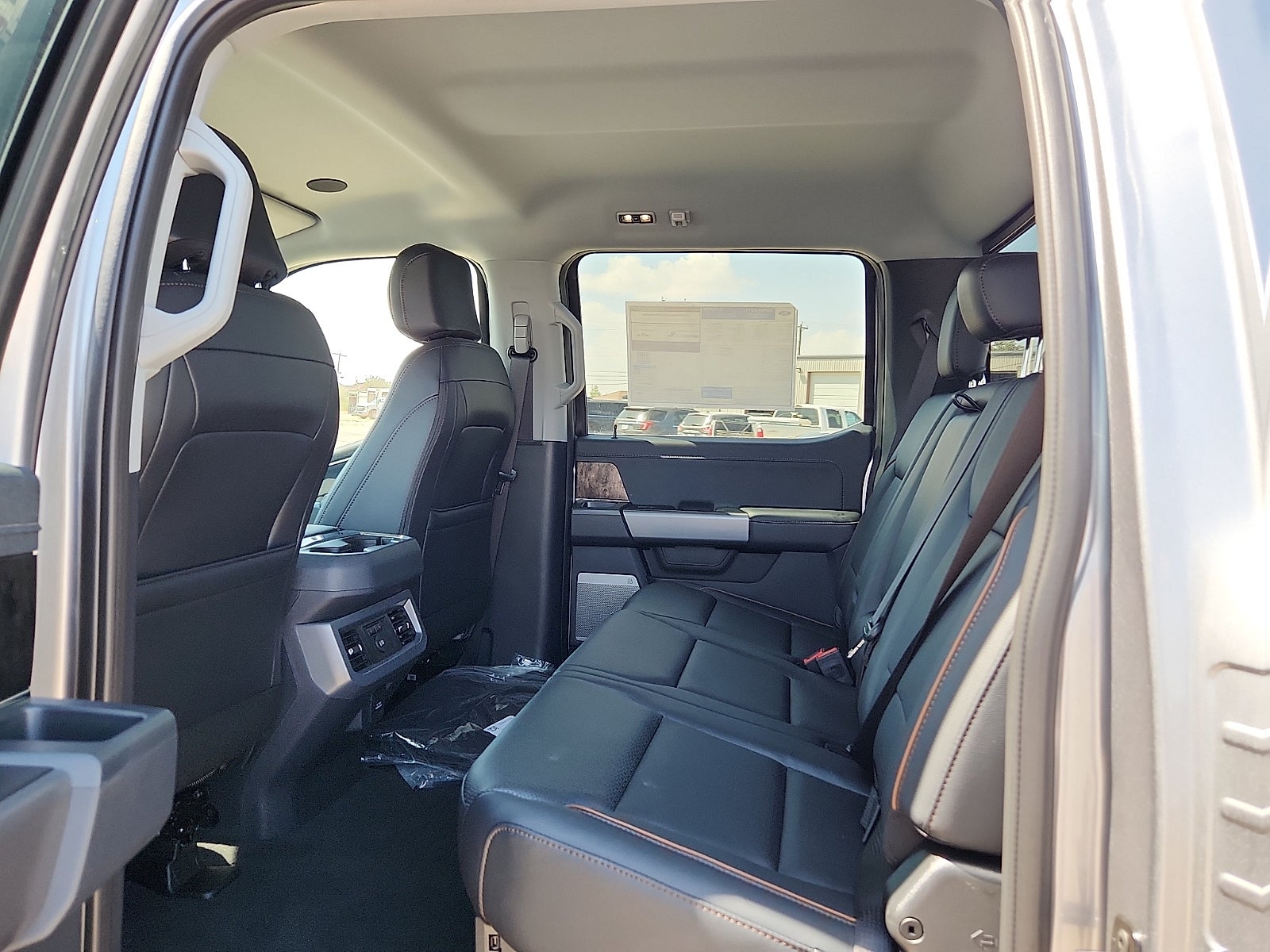 2027 Ford Super Duty F-350 DRW XL