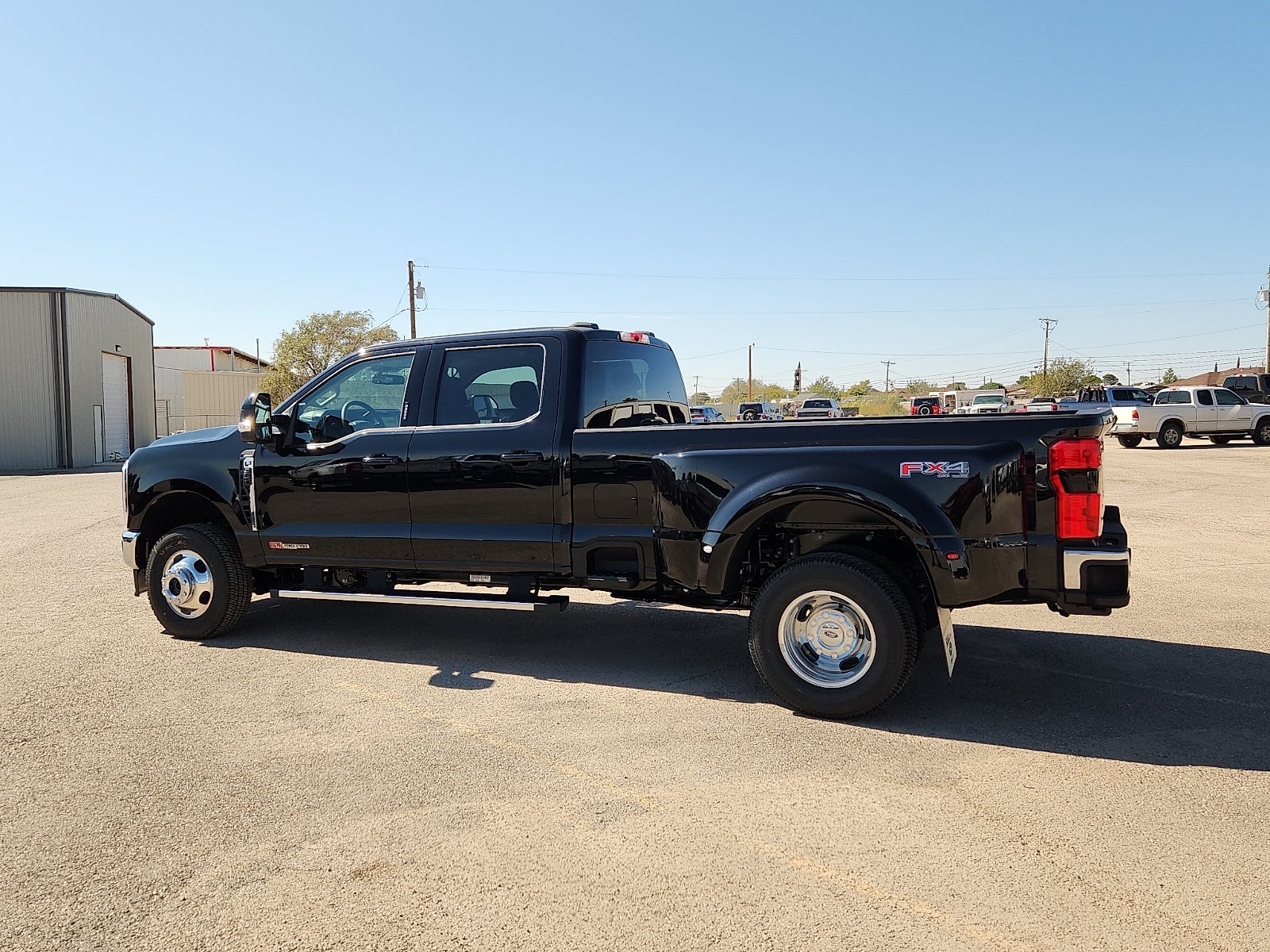 2027 Ford F-350SD Lariat DRW