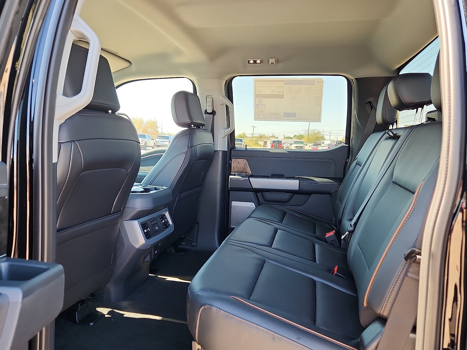 2027 Ford F-350SD Lariat DRW