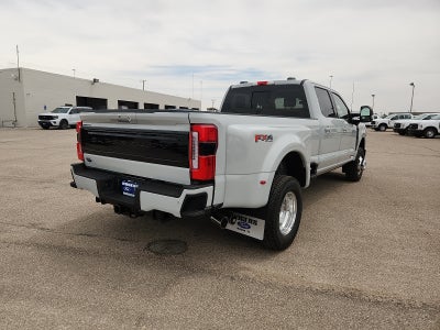 2026 Ford Super Duty F-350 DRW Platinum