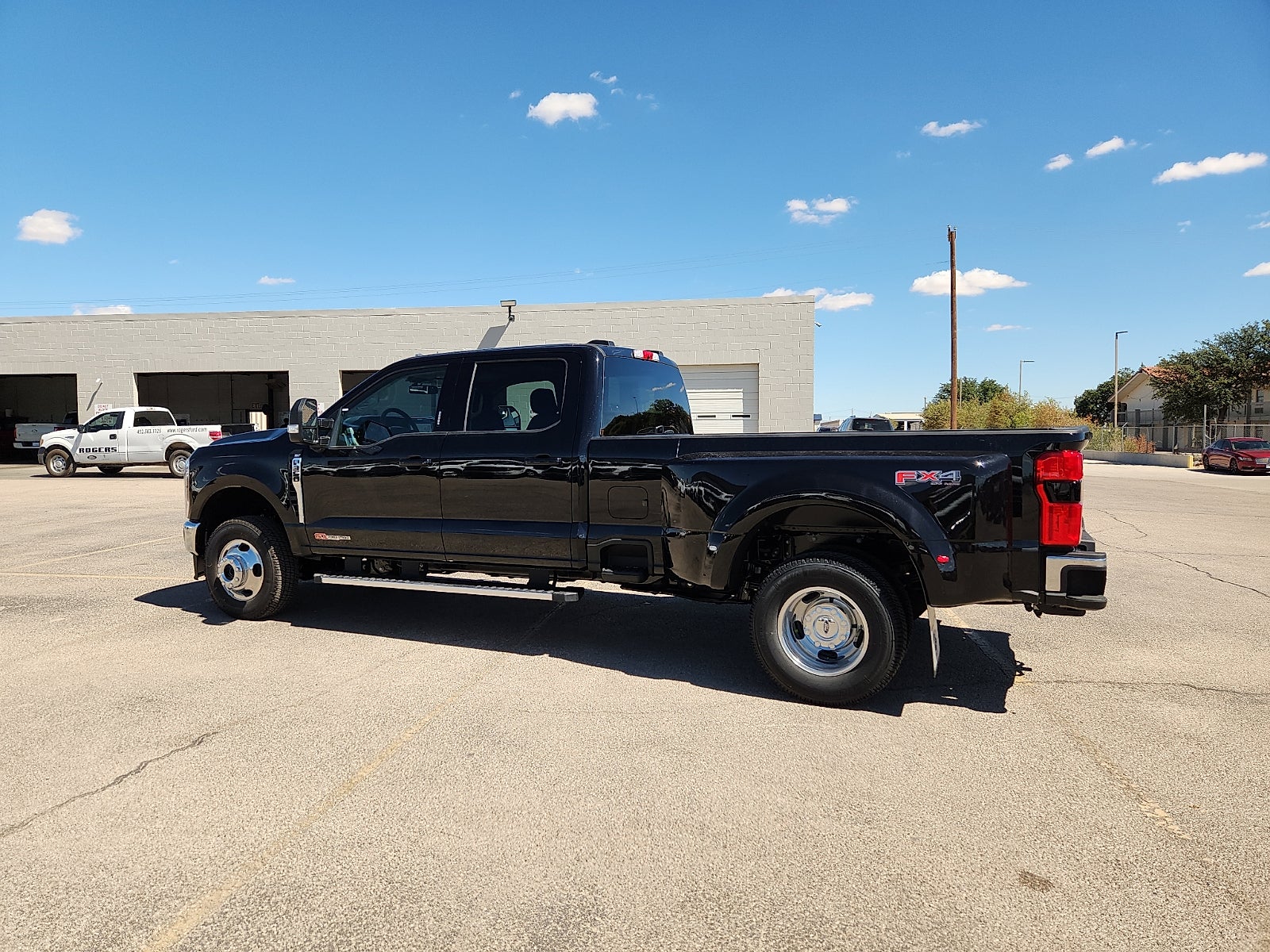 2027 Ford F-350SD XLT DRW