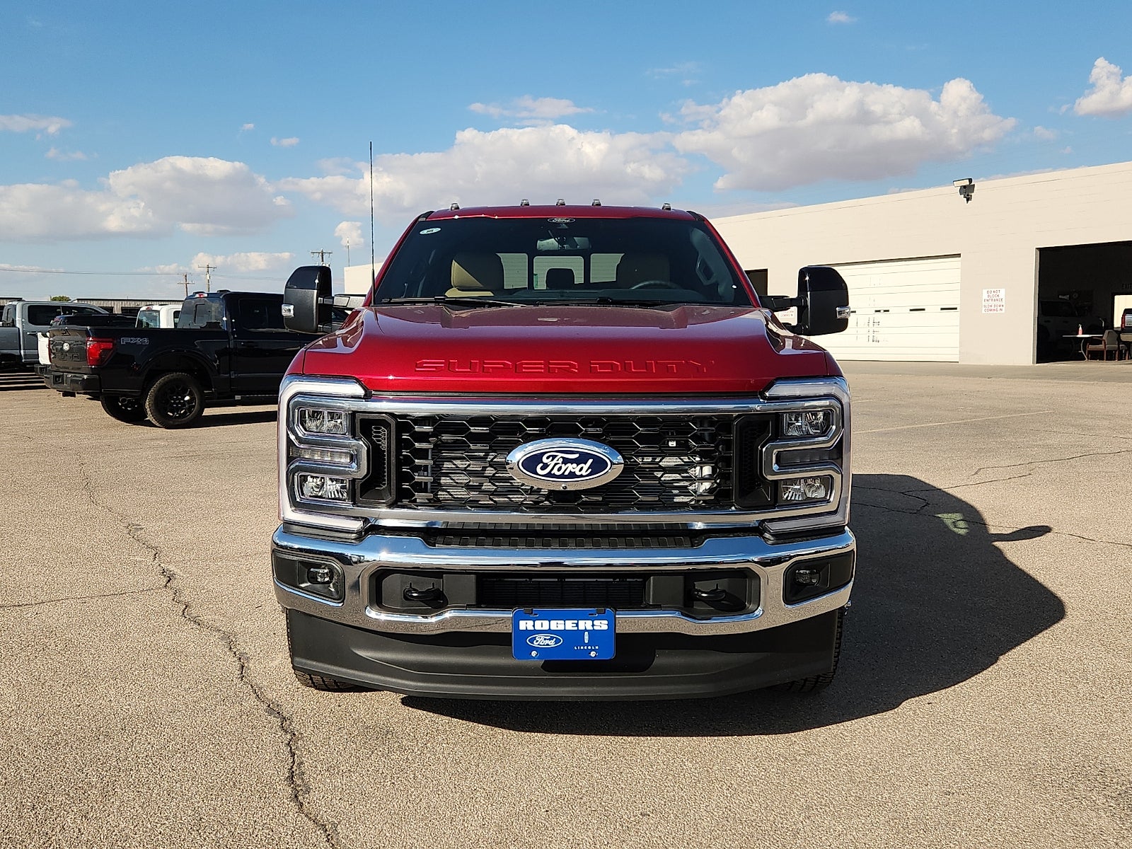2027 Ford F-350SD Lariat DRW
