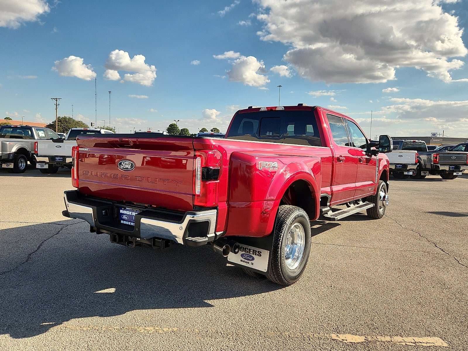 2027 Ford F-350SD Lariat DRW