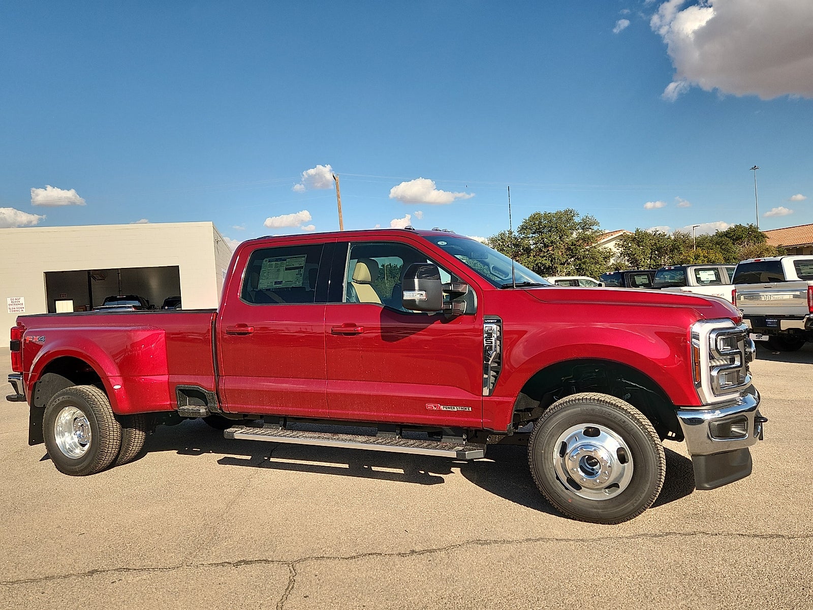 2027 Ford F-350SD Lariat DRW