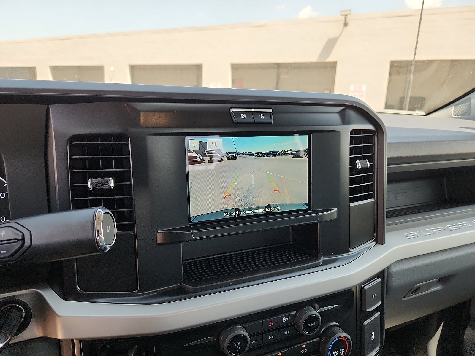 2027 Ford Super Duty F-350 DRW XL