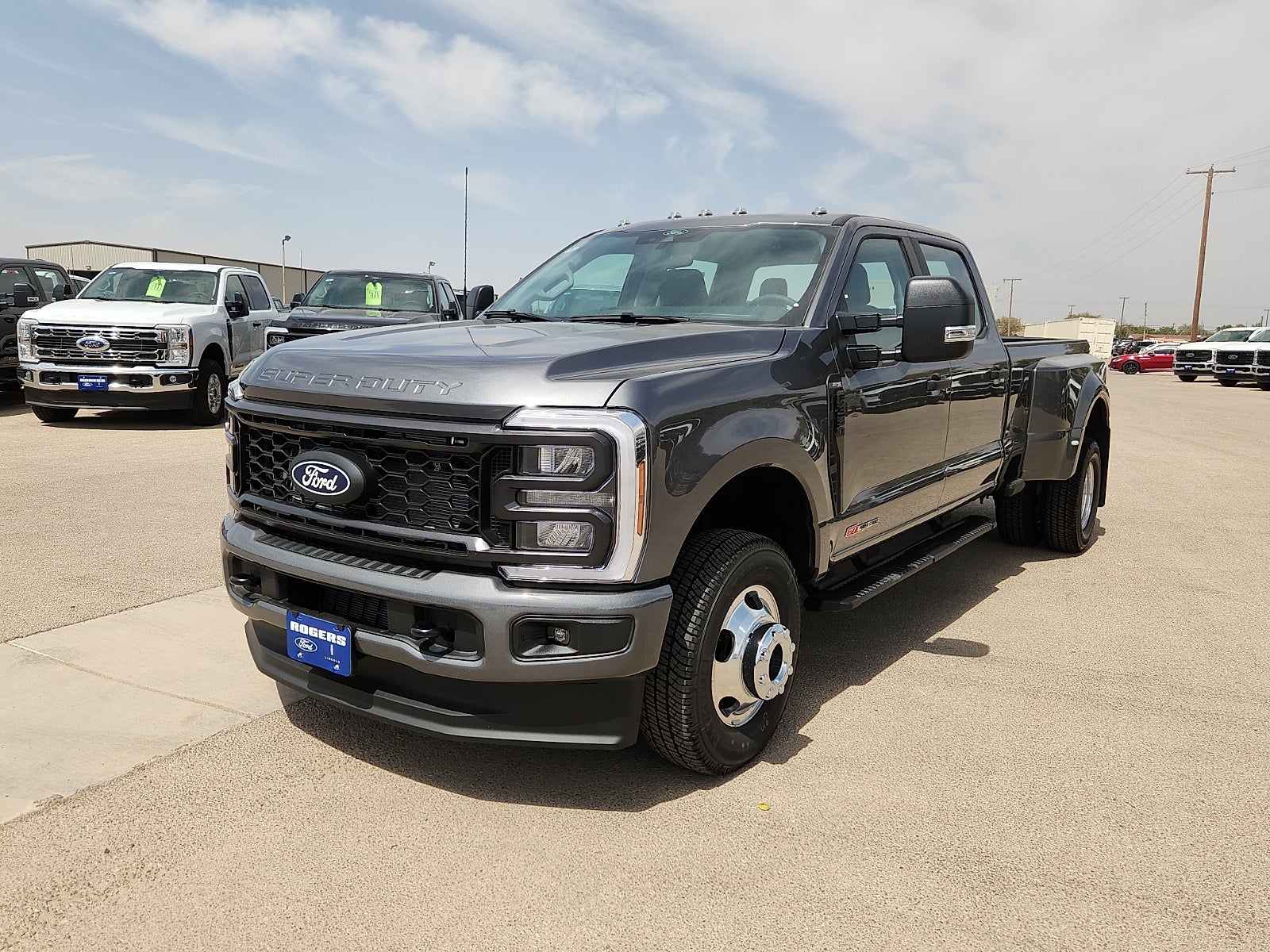 2027 Ford Super Duty F-350 DRW XL