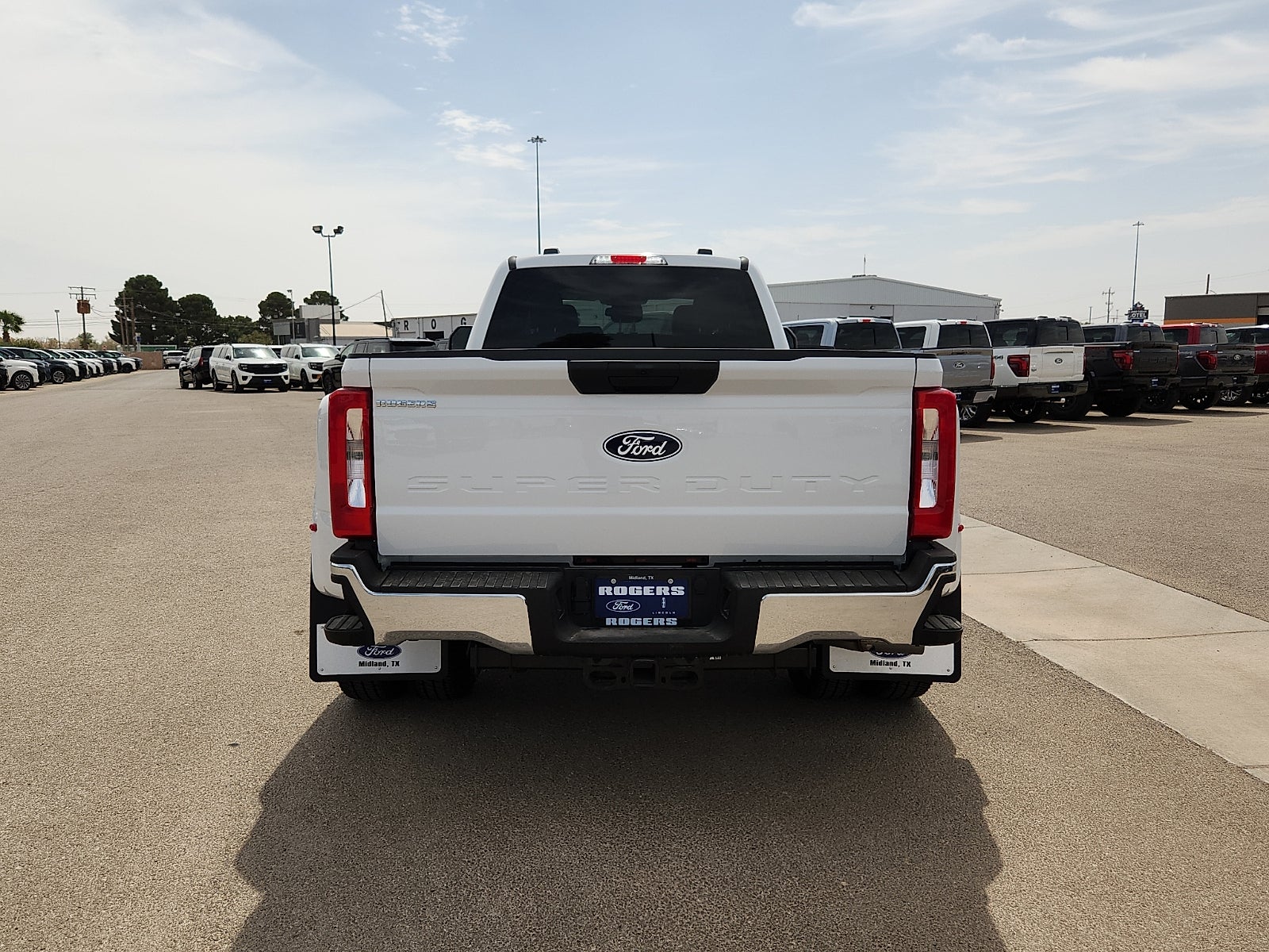 2027 Ford F-350SD XLT DRW