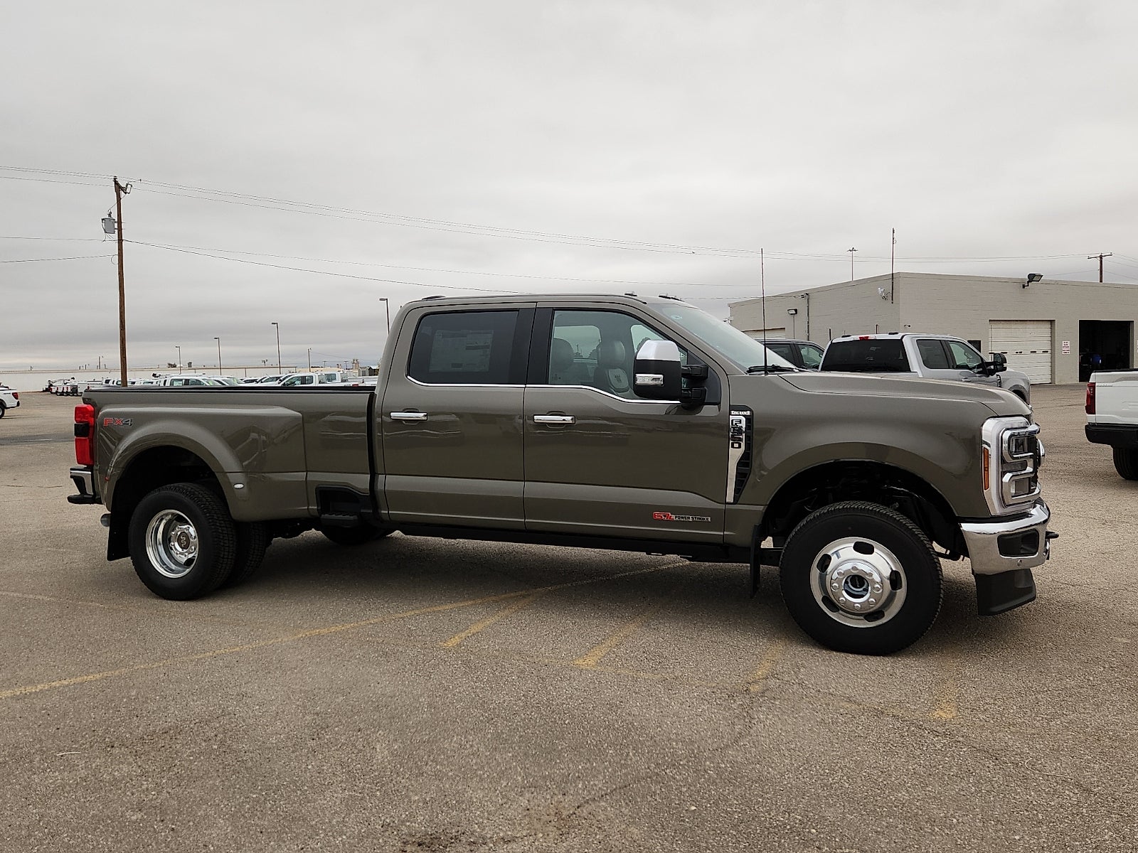 2027 Ford F-350SD King Ranch DRW