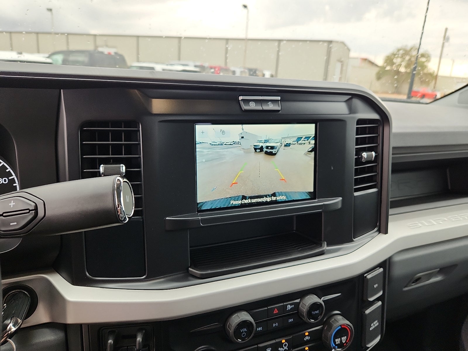 2027 Ford Super Duty F-350 DRW XL
