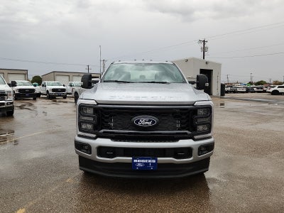 2027 Ford Super Duty F-350 DRW XL