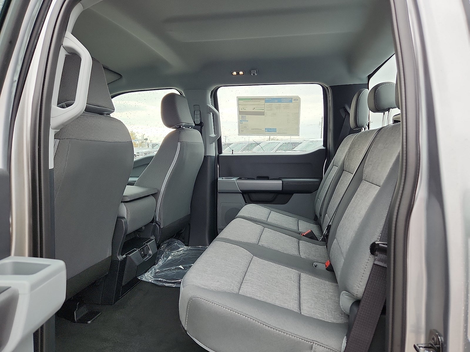 2027 Ford Super Duty F-350 DRW XL