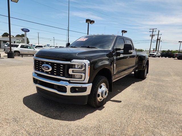 2024 Ford Super Duty F-350 DRW LARIAT