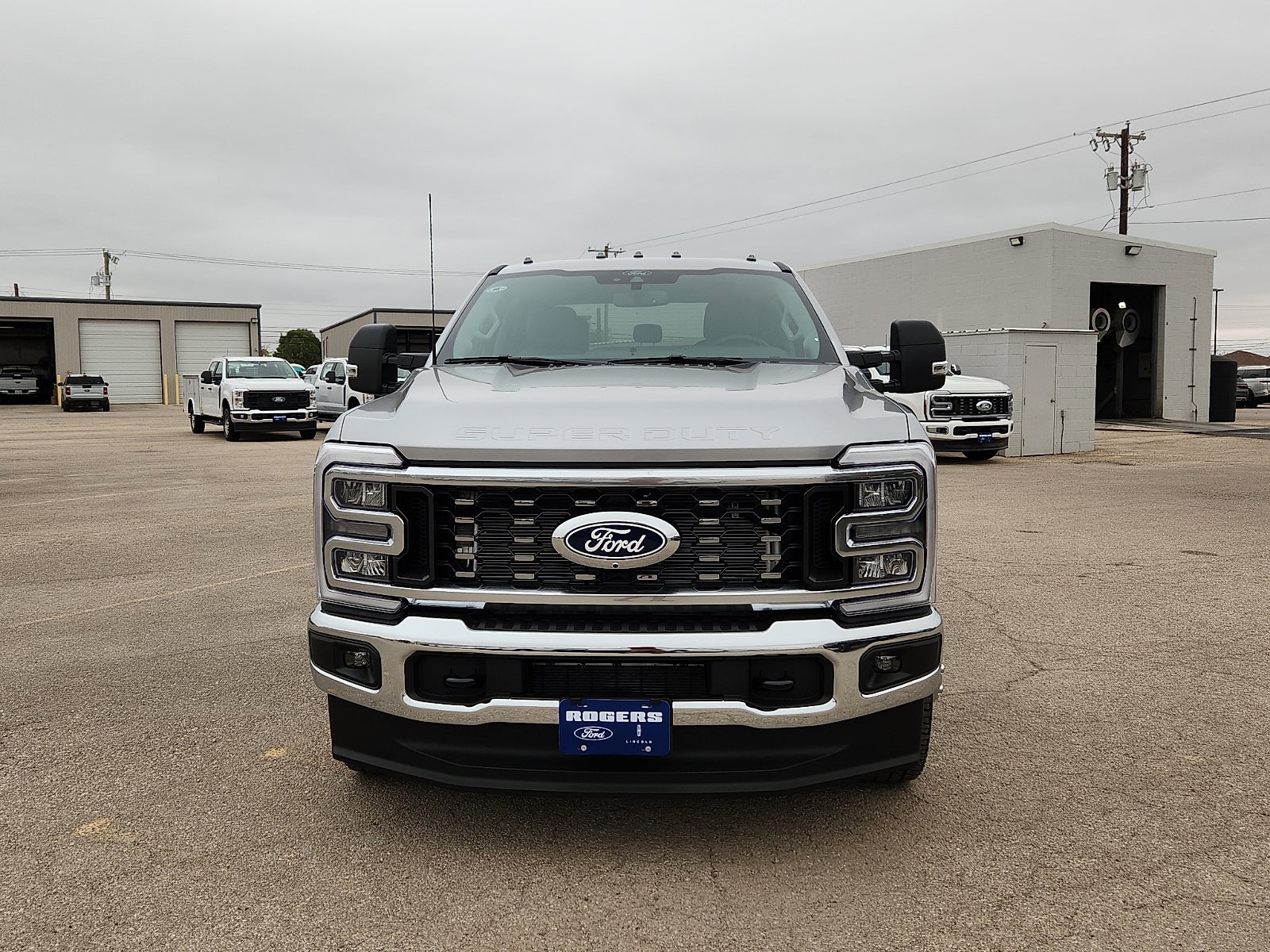 2027 Ford F-350SD XLT DRW