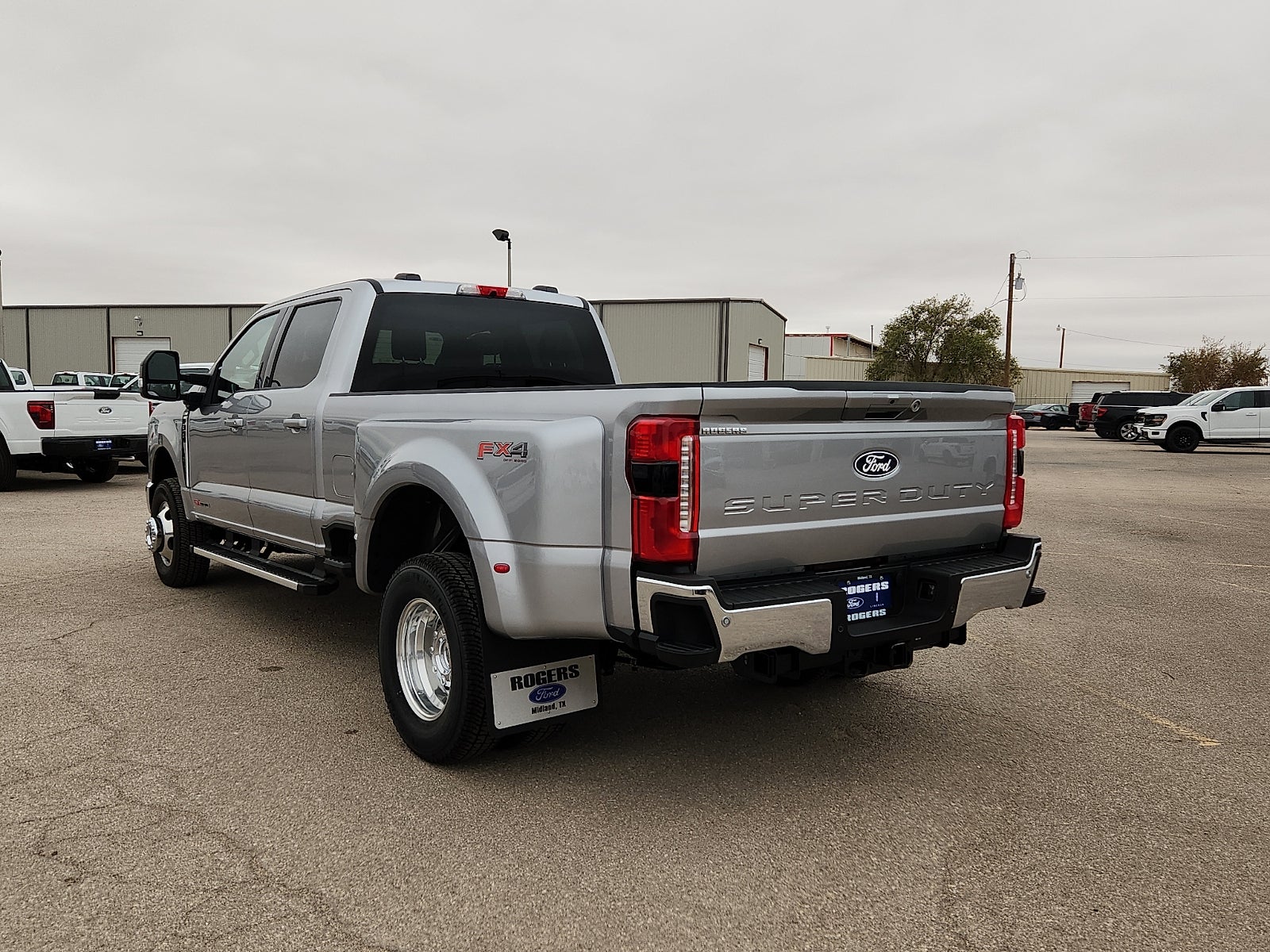 2027 Ford F-350SD XLT DRW