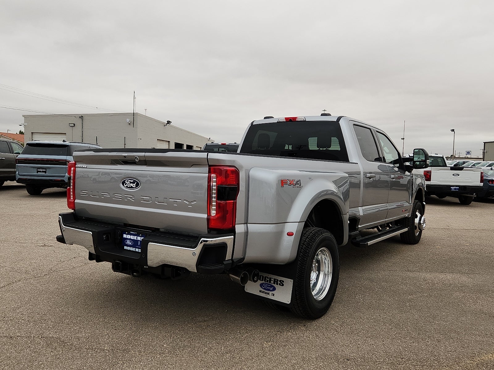 2027 Ford F-350SD XLT DRW