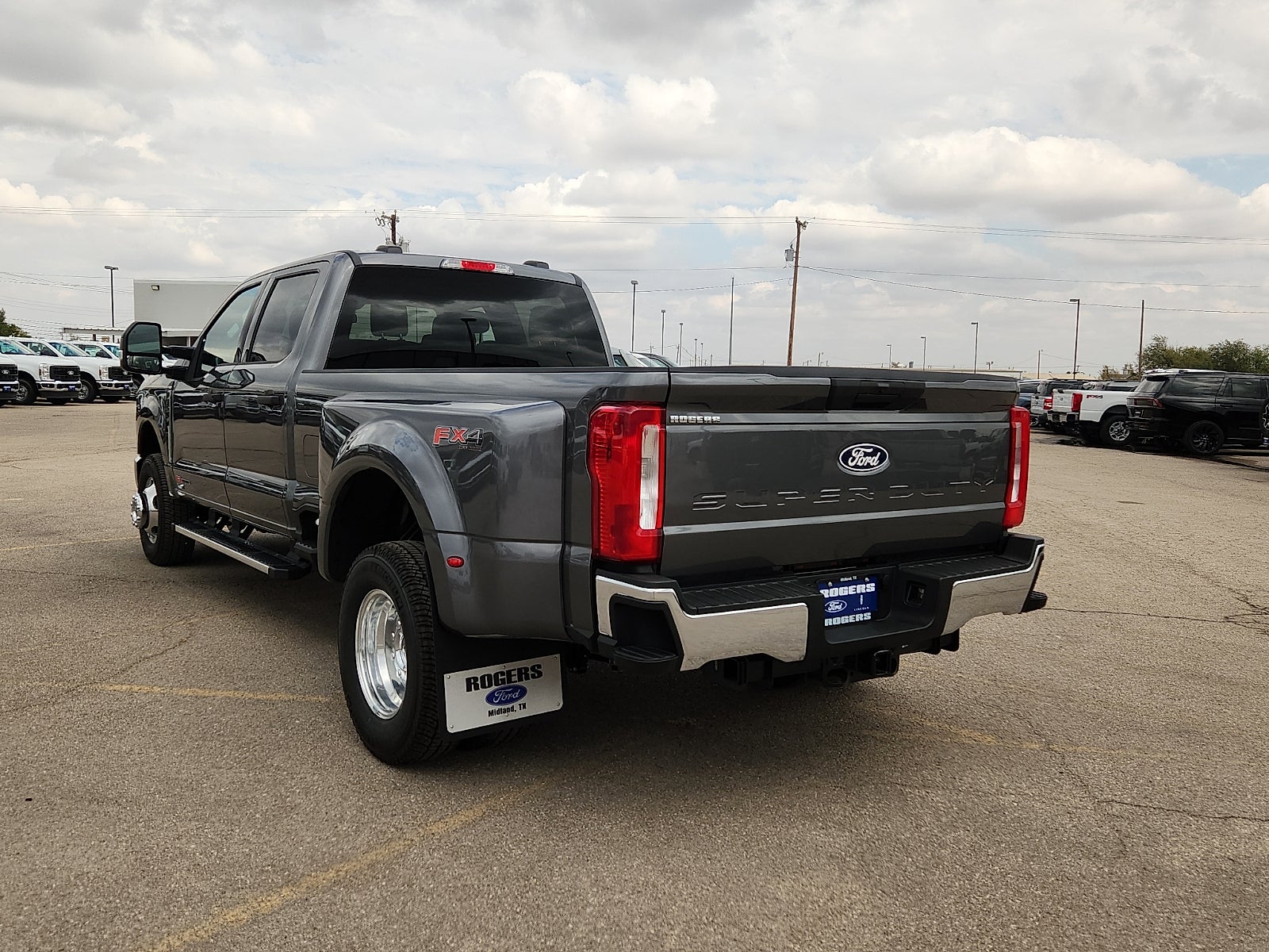 2027 Ford F-350SD XLT DRW