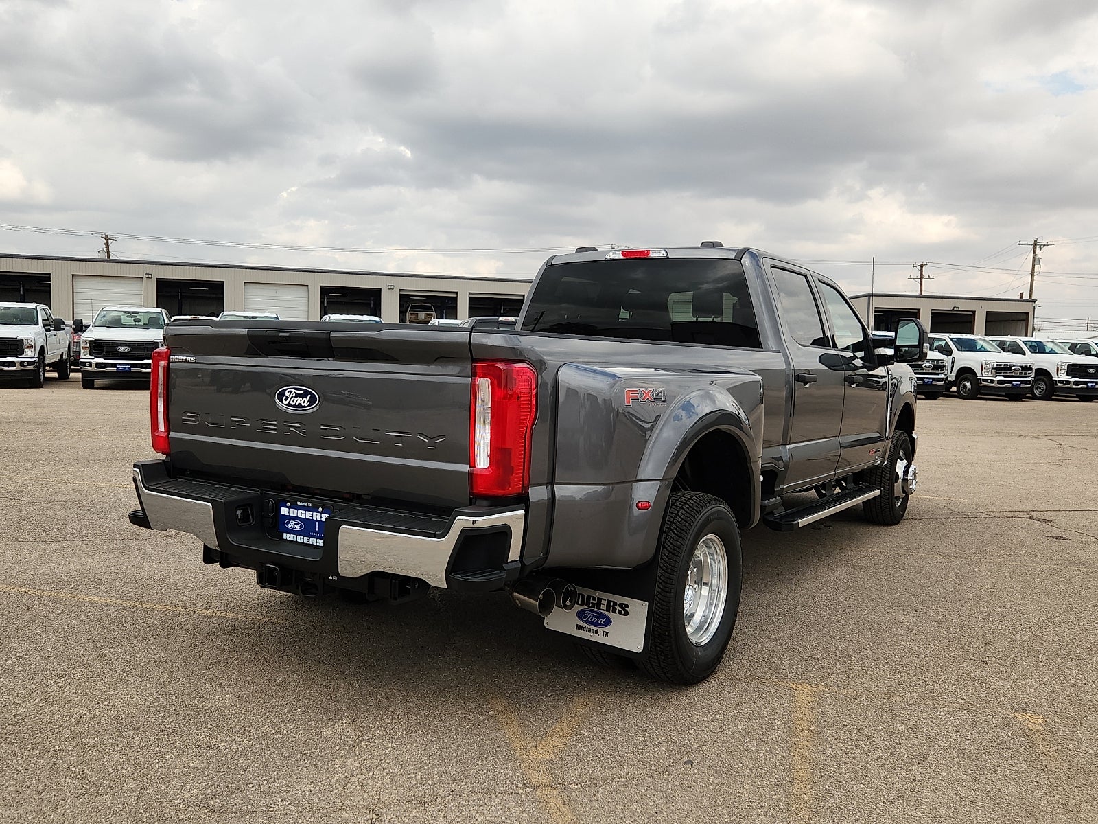 2027 Ford F-350SD XLT DRW