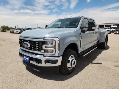 2026 Ford Super Duty F-350 DRW LARIAT