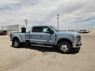 2026 Ford Super Duty F-350 DRW LARIAT
