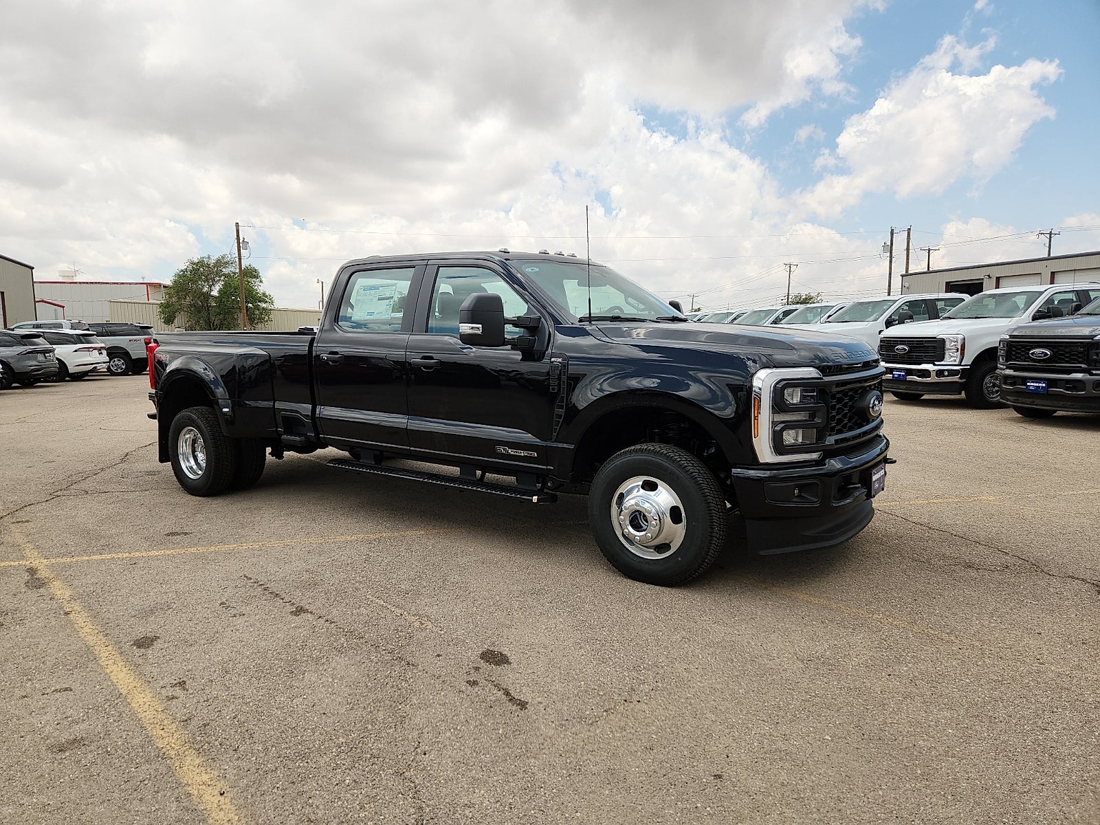 2026 Ford Super Duty F-350 DRW XL