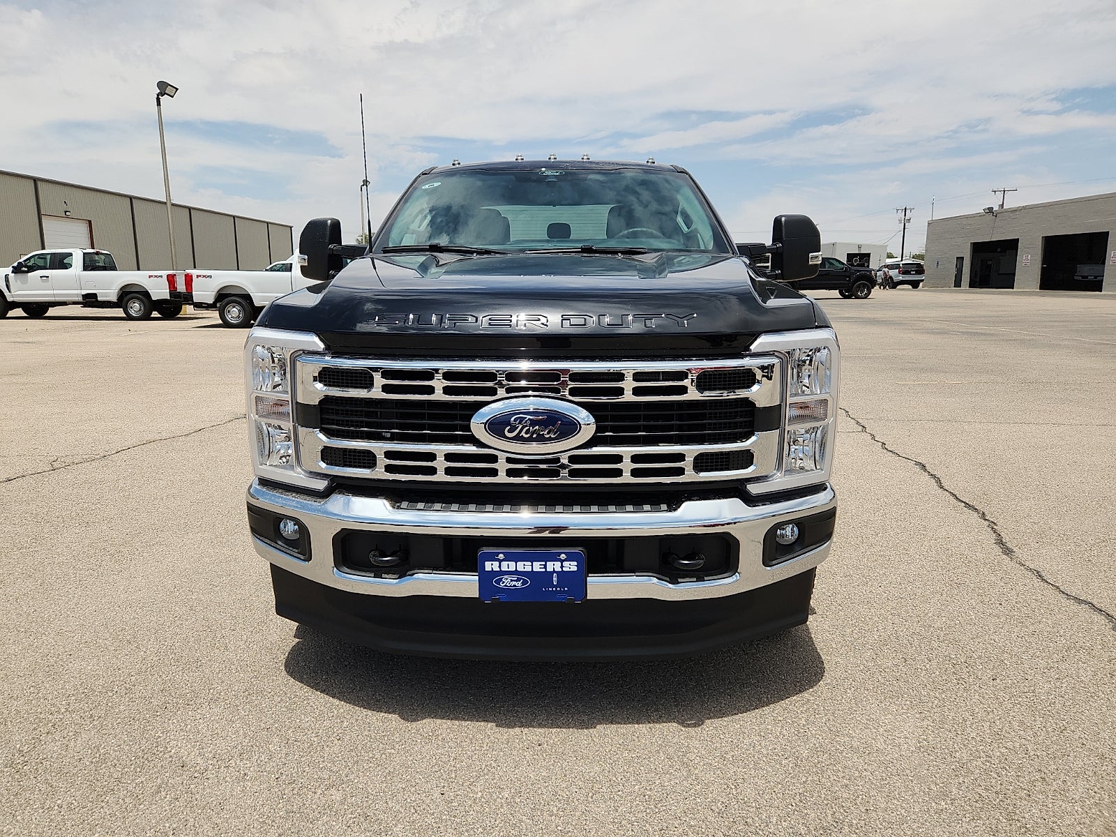 2026 Ford Super Duty F-350 DRW XLT