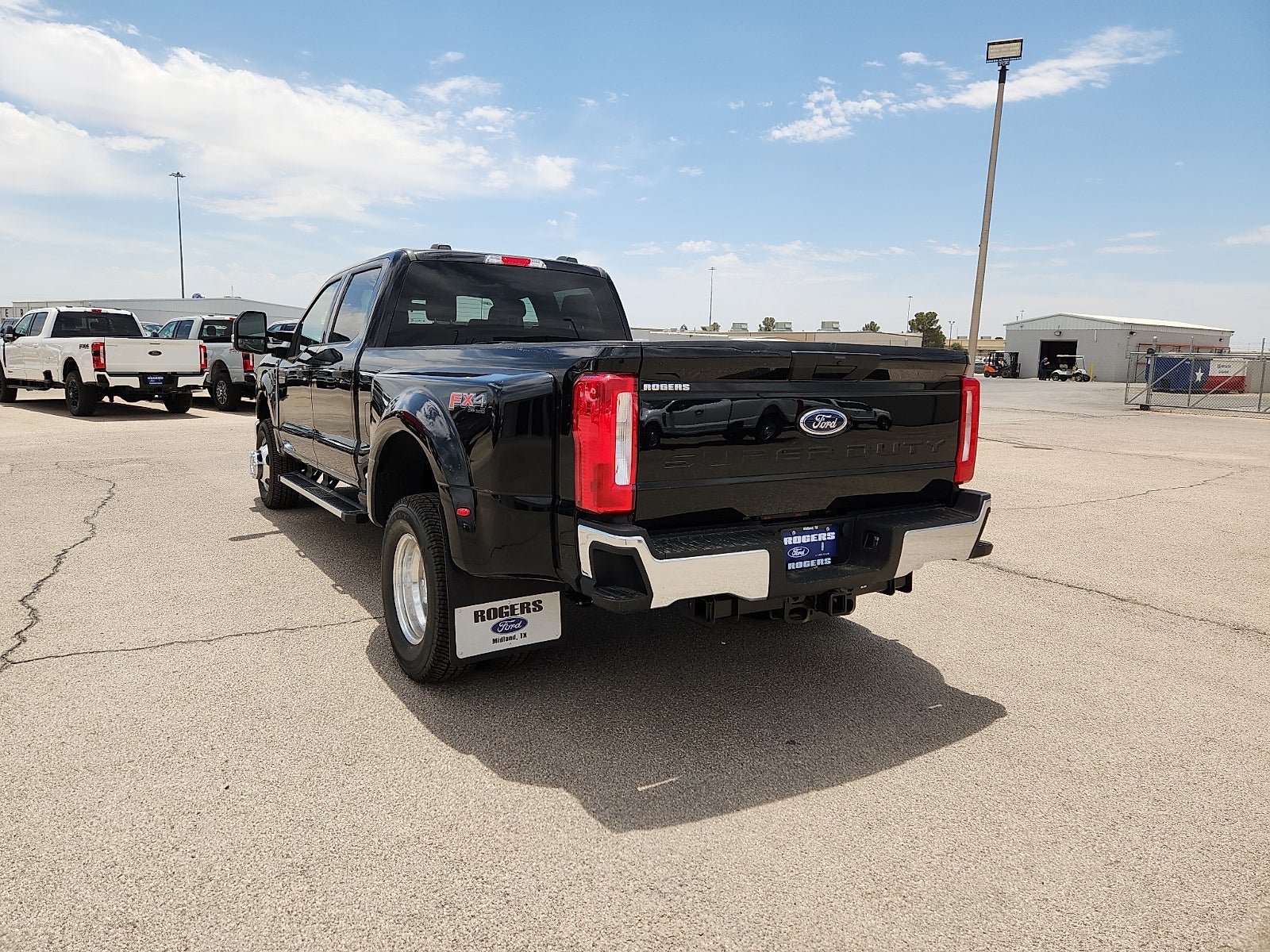 2026 Ford Super Duty F-350 DRW XLT