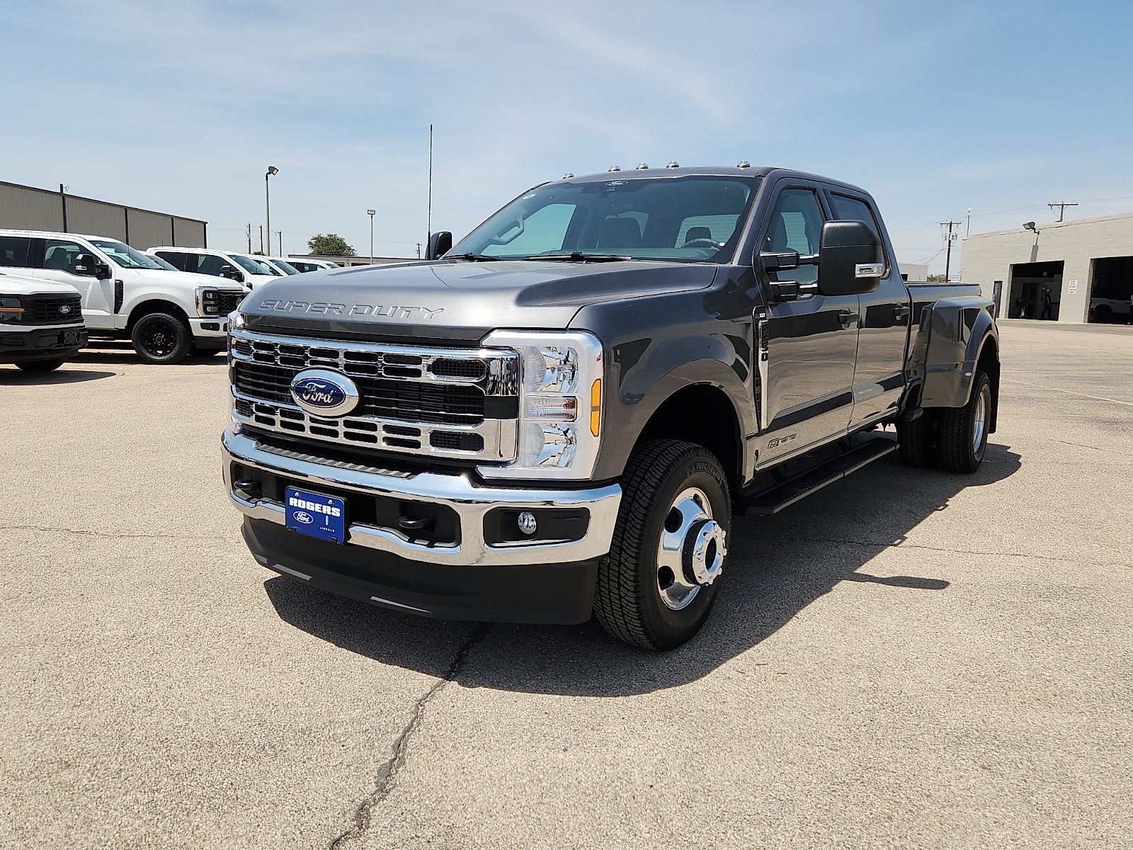 2026 Ford Super Duty F-350 DRW XLT