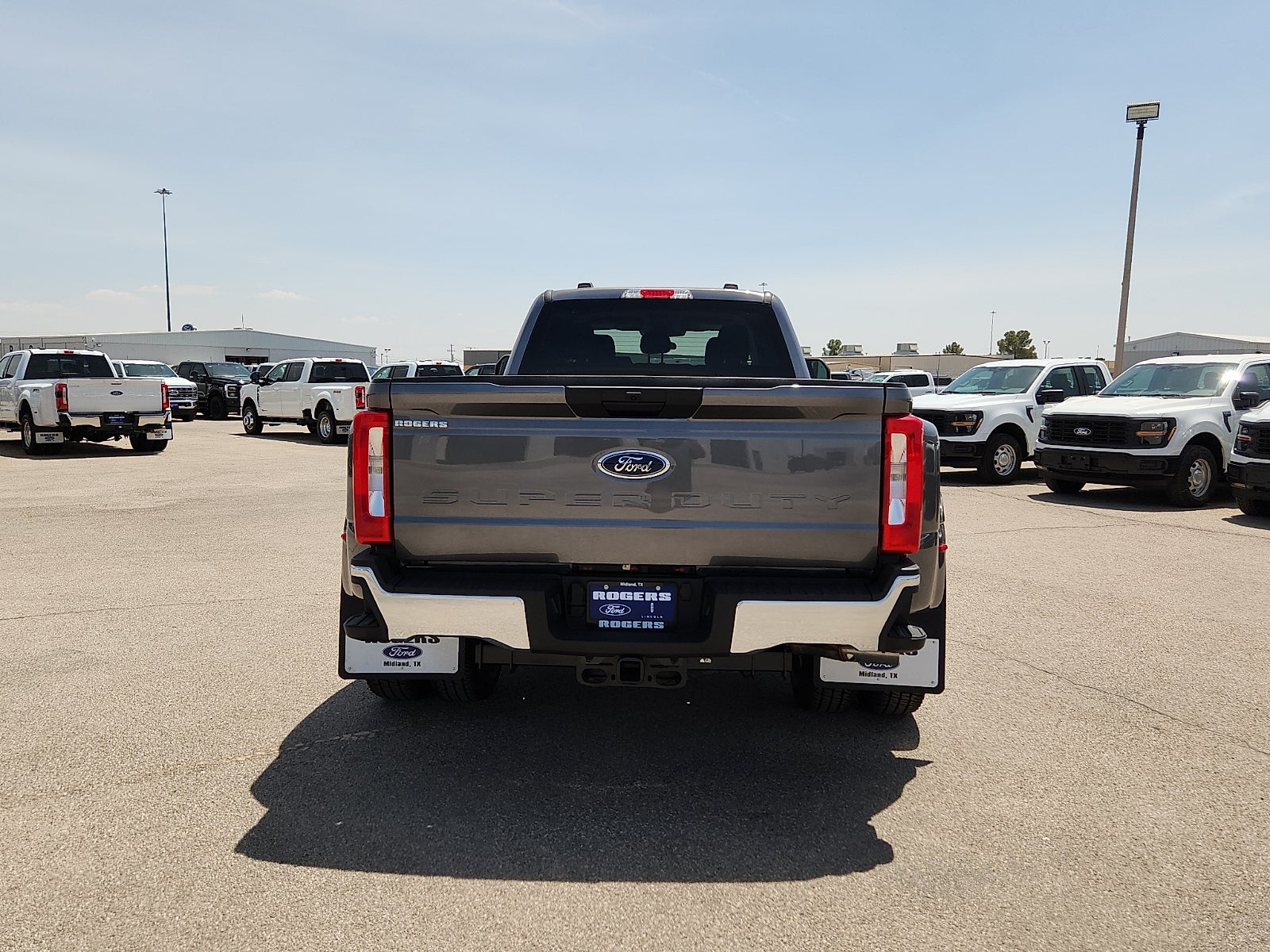 2026 Ford Super Duty F-350 DRW XLT