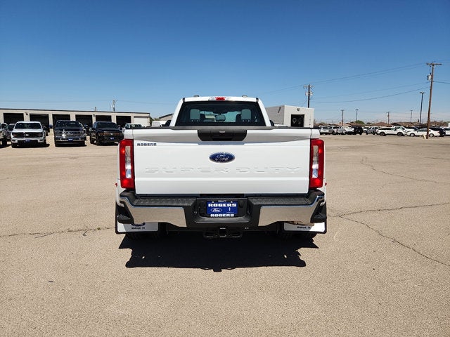 2026 Ford Super Duty F-350 DRW XL